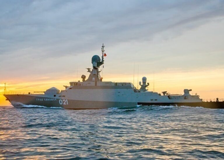 У ВМС повідомили про загрозу через ракетоносій РФ у морі