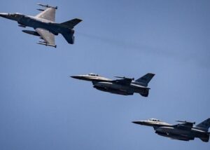Польща підняла винищувачі через атаку по Україні