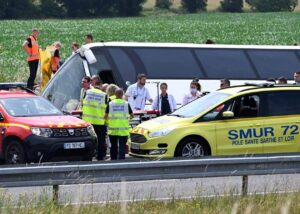 Смертельне ДТП з українцями у Франції: відомо про стан постраждалих дітей