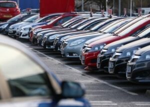 Китайські автовиробники експортують нові авто як вживані - Reuters