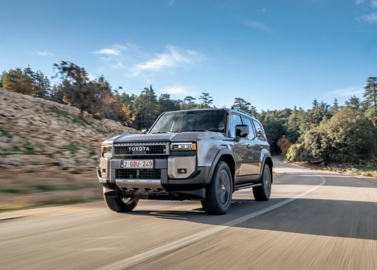 Toyota Land Cruiser Prado отримав дві нові версії