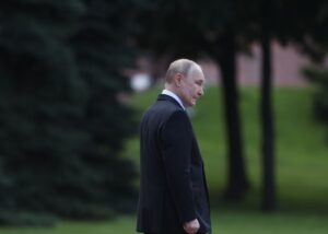 Путін урізав бюджет після падіння нафтових доходів