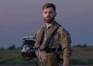 ДБР провело обшуки у матері загиблого пілота "Джуса"
