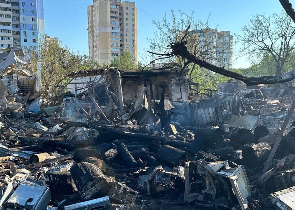 Удар по Миколаєву: з'явились фото наслідків