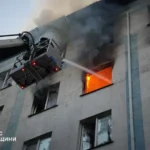 Удар по Одещині: спалахнула пожежа на радіоринку, пошкоджено будинок