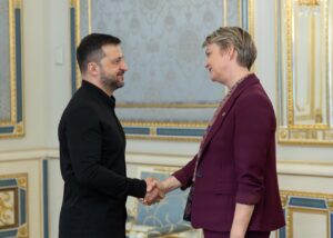 Зеленський обговорив з головою МЗС Британії посилення ППО