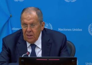 Україна винна у тому, що на неї напала РФ - Лавров