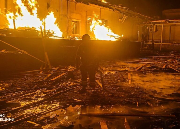 Росіяни зруйнували цех винного заводу на Одещині