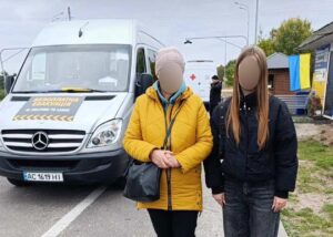 В Україну з окупації вдалося повернути дві сім’ї з дітьми