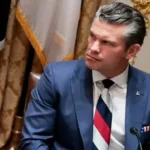 Міністр оборони США втрапив у скандал через краватку. Венс став на його захист