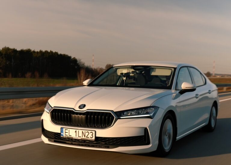 Дизельна Škoda Superb встановила рекорд, проїхавши 2831 км на одному баку