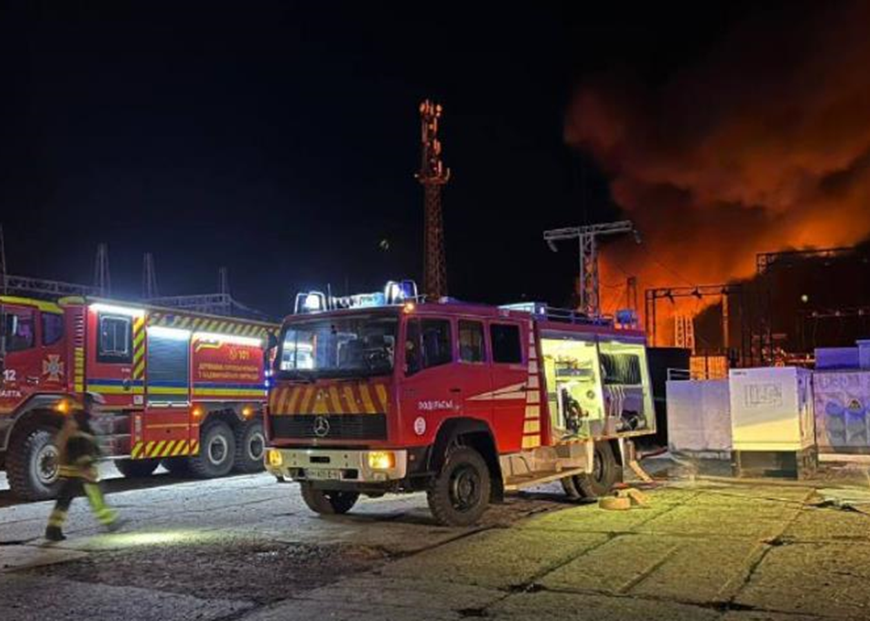 Війська РФ вдарили по енергетиці на Одещині, є постраждалий