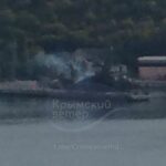 У Криму горів військовий корабель РФ – соцмережі