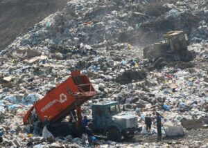 Росія перетворюється на сміттєзвалище - зовнішня розвідка