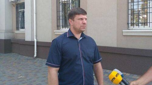 Експрокурор Черкас Антон Греков, якого спіймали на продажу службової інформації, через місяць після ганебного звільнення став адвокатом