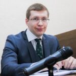 Заступник керівника Черкаської облпрокуратури Станіслав Торопчин: елітний будинок у Києві, Toyota Highlander за 1,8 млн і Mercedes на тещу