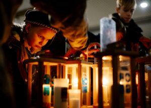 До Києва доправили Вифлеємський вогонь