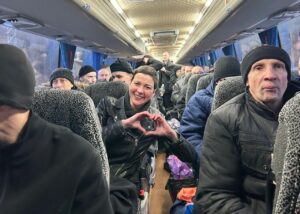 Білорусь передала Україні 114 цивільних громадян