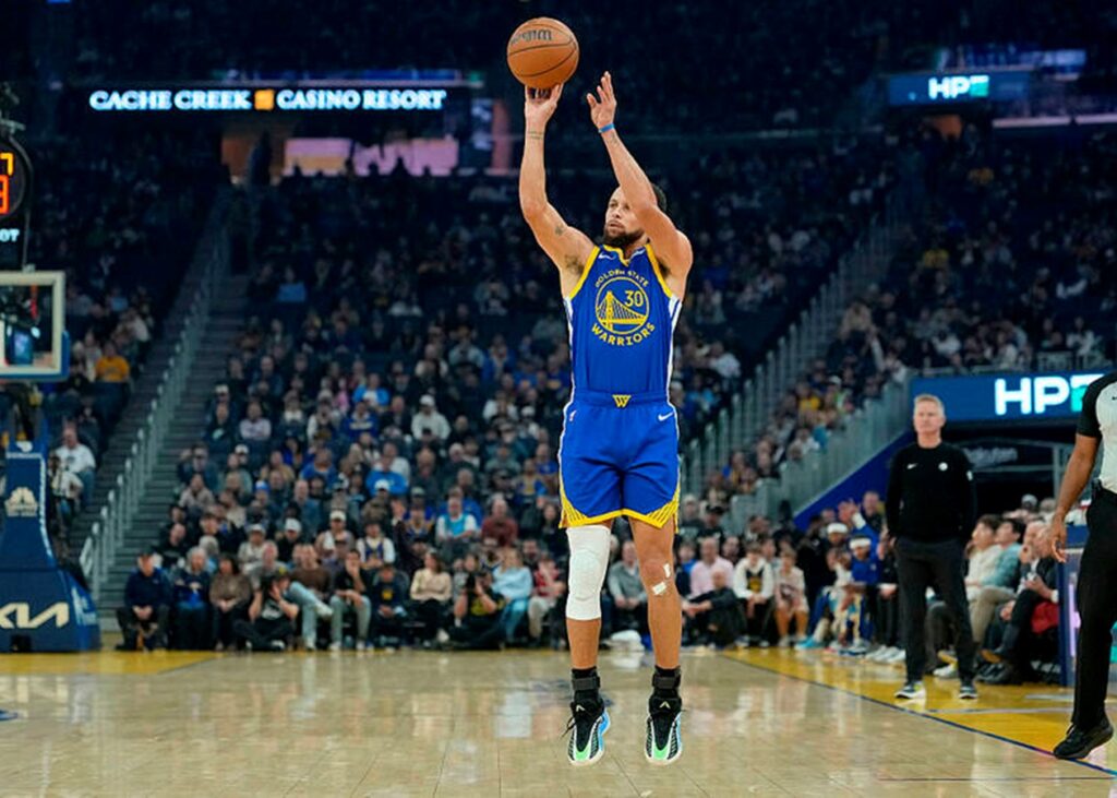 У Стефена Каррі 39 очок за гру й рекорд