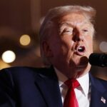 Трамп наказав повністю блокувати підсанкційні нафтові танкери Венесуели