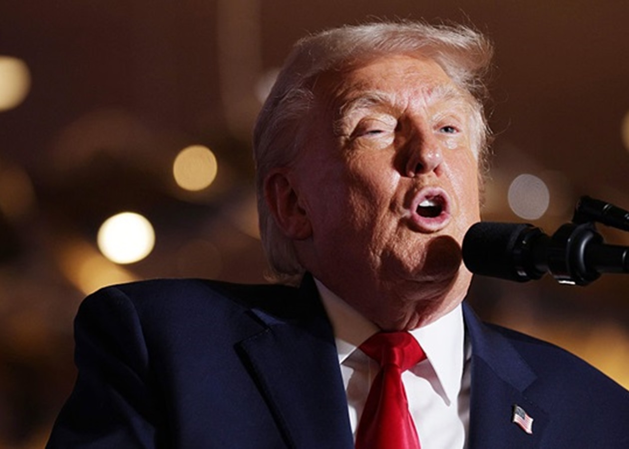 Трамп наказав повністю блокувати підсанкційні нафтові танкери Венесуели