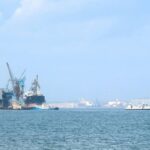 У Чорне море витекла олія через удари РФ по порту Південний