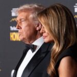 Трампи показали різдвяний портрет