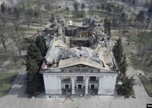 "Танці на кістках": МЗС різко відреагувало на захід у Маріуполі