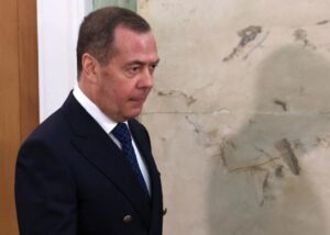 Медведєв пригрозив Європі відео з Орєшніком