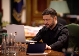 Росія заслужила на удари і тиск – Зеленський