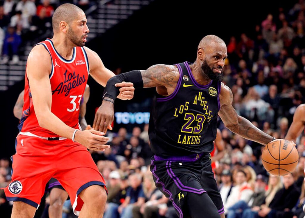 НБА: Кліпперс виграли дербі Лос-Анджелеса