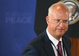 Переговори України та РФ відтермінували після візиту Дмитрієва до США