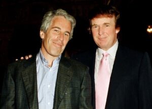 Трамп заявив, що ніколи не був на "мерзотному острові Епштейна"