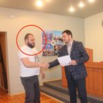 Заступник керівника ДМС Дніпропетровщини Максим Деркач приховує нерухомість і активи, а позашляховик отримав у подарунок від матері