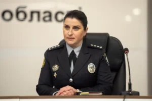Перша заступниця начальника поліції Дніпропетровщини Інна Власова приватизувала службову квартиру в Одесі та має мільйонні готівкові заощадження