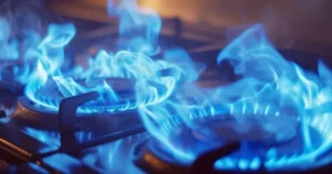 Варто знати! Чи повинні оплачувати пенсіонери третій рахунок за розподіл газу