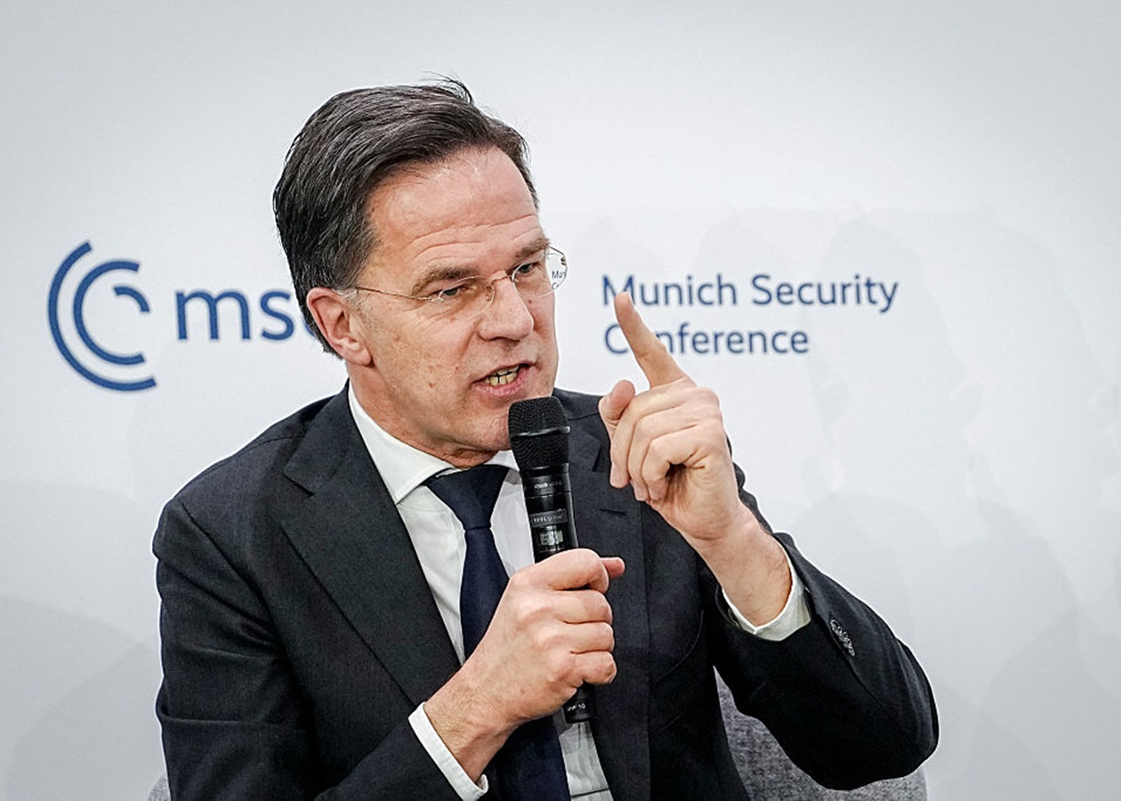 Генсек НАТО розповів про спілкування з псом Патроном