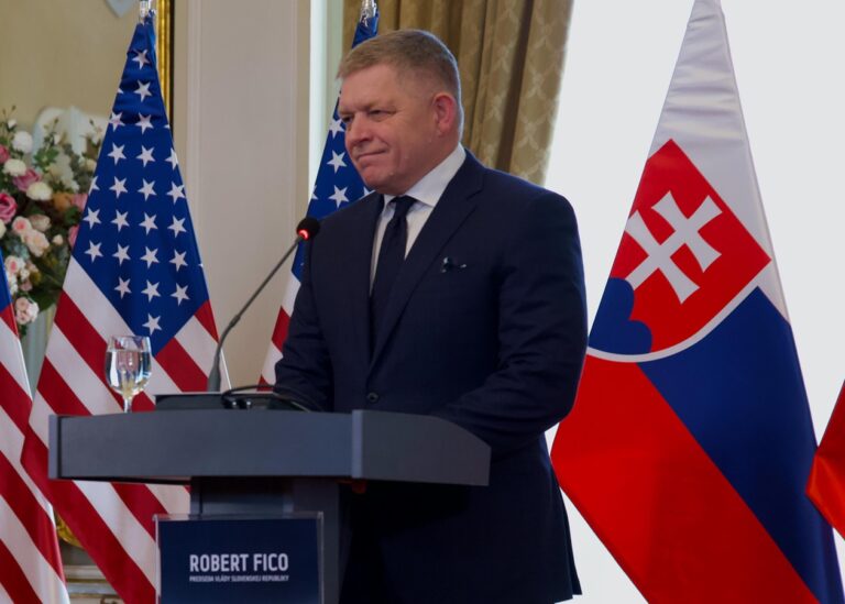 Фіцо назвав умову зустрічі з Зеленським