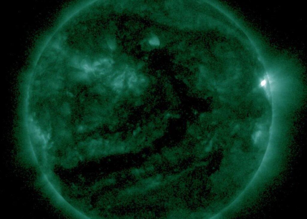 На Сонці стався сильний спалах