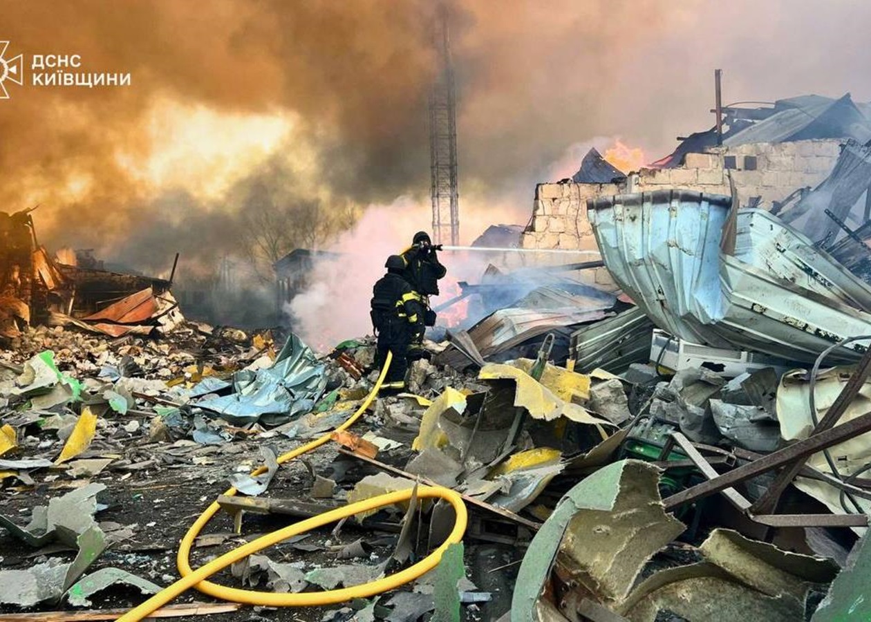 Президент назвав "критичний напрям" після атаки РФ