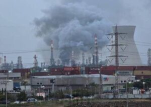 Іран ударив по НПЗ в ізраїльській Хайфі – ЗМІ