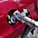 Удар по кишені відчули всі! Чому в Україні пальне дорожчає швидше, ніж в Європі