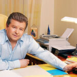 Михайло Поплавський та схема на 760 мільйонів: обшуки у «Юного орла» після 30 років керування університетом