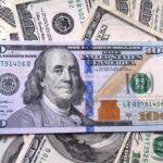 Щоб не прогадати: Економіст розповів, коли найкраще купувати долар