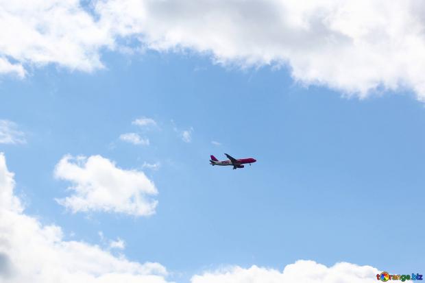 Рейси під загрозою: Війна в Ірані може ударили по авіакомпаніях Європи вже у травні