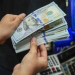 Долар і євро зросли в обмінних пунктах