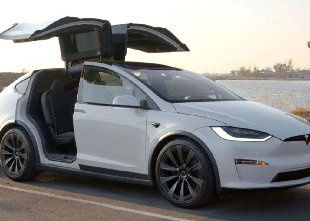 Tesla завершила виробництво Model S і Model X
