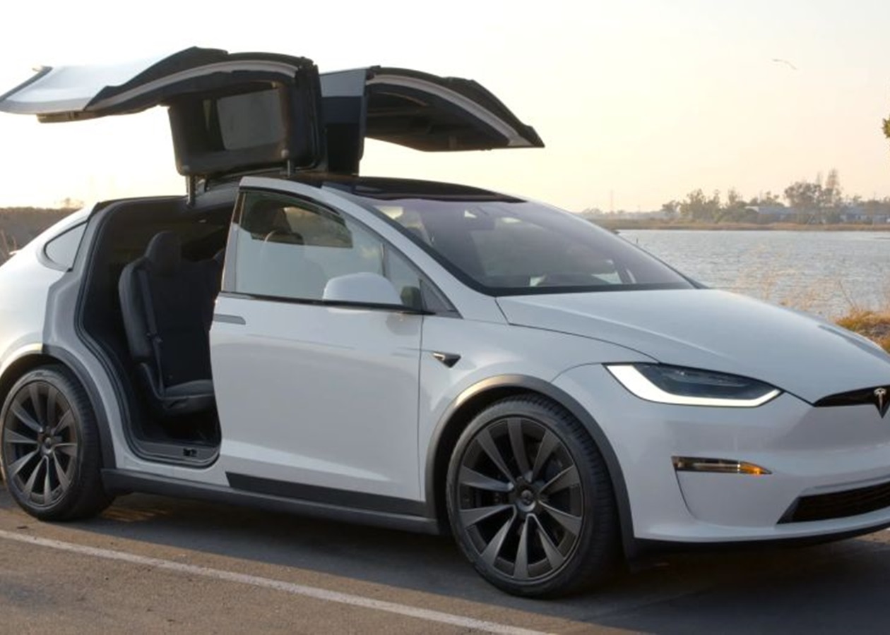 Tesla завершила виробництво Model S і Model X