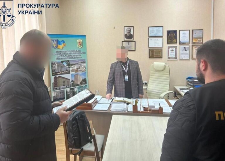 Керівництво Полтавської обллікарні заробило 11 млн на безоплатних операціях