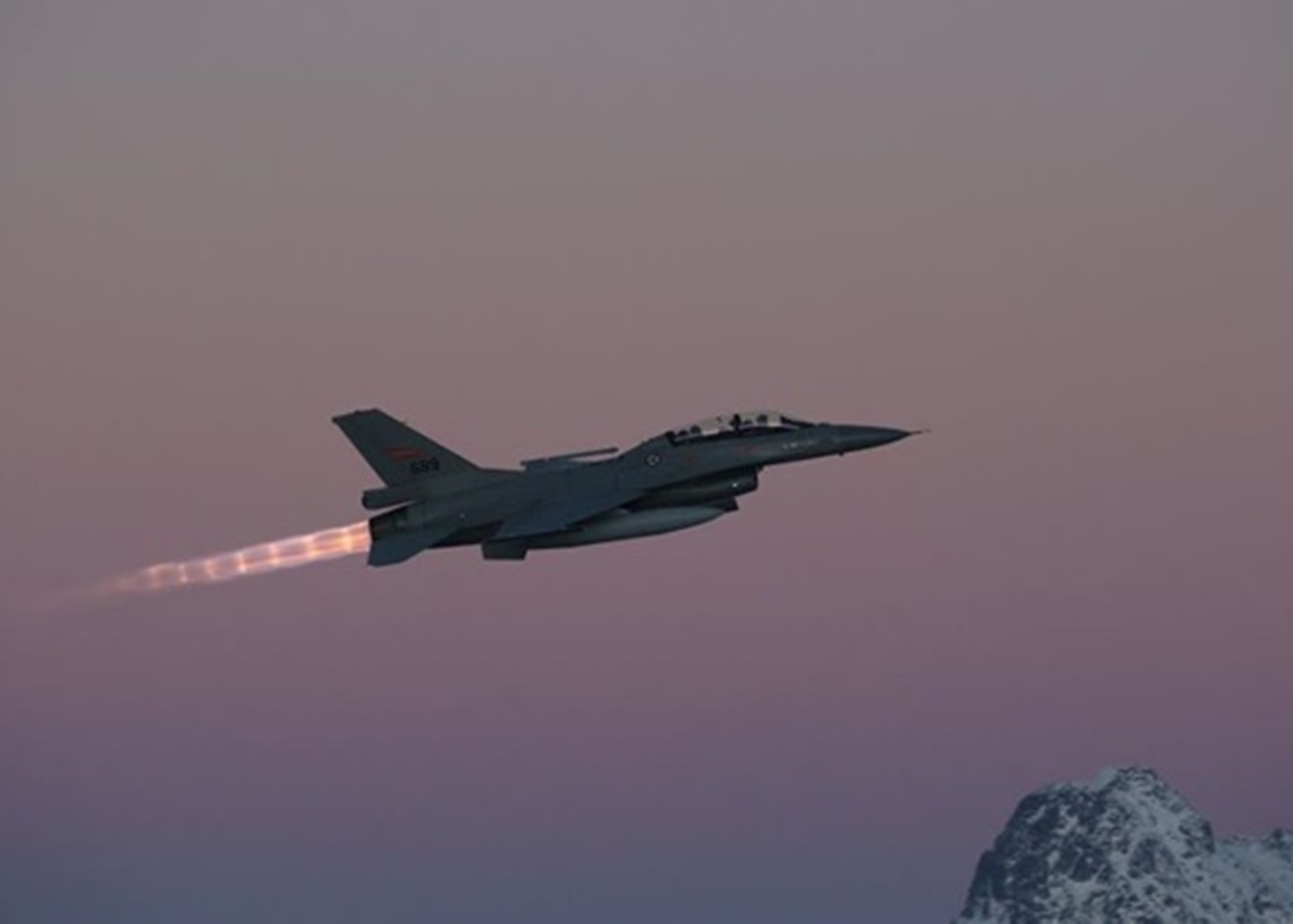 Прем'єр Норвегії сказав, коли їхні F-16 з'являться у небі України